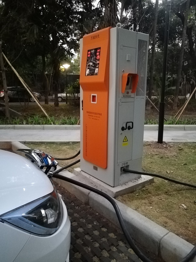 綠色大禮，便捷出行——豐收街自助洗車機(jī)開啟環(huán)保洗車新時(shí)代